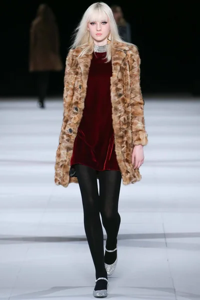 Look 26